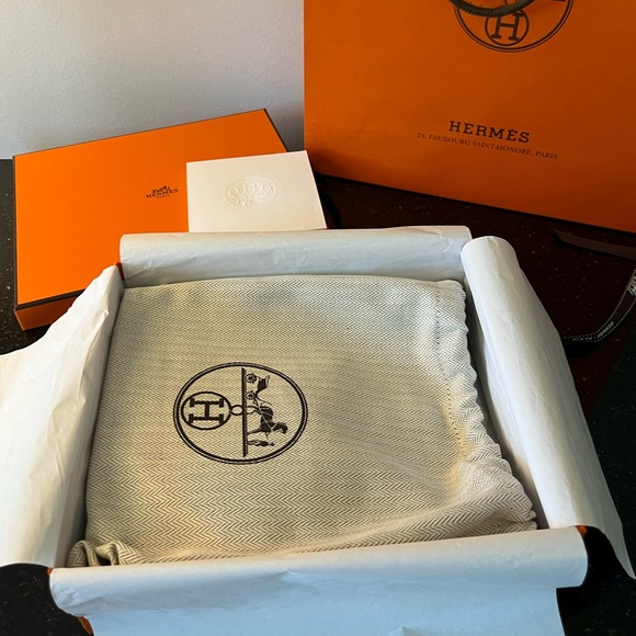 Hermès Evelyne 16 TPM Clemence crossbody bag Gold Hardware New w box! Authentic - Picture 7 of 9
